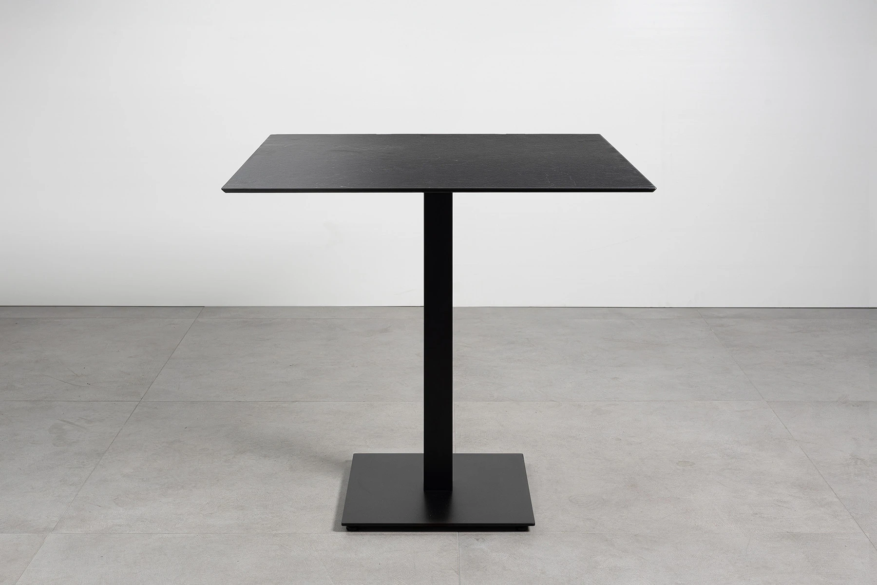 Tavolo con top in HPL 70×70 Ardesia