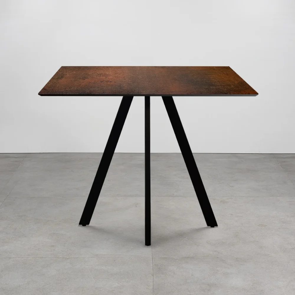 Tavolo con top in HPL 80x80 Corten