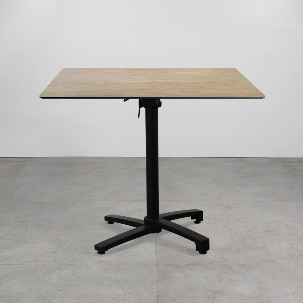 Tavolo con top in HPL 80x80 Rovere