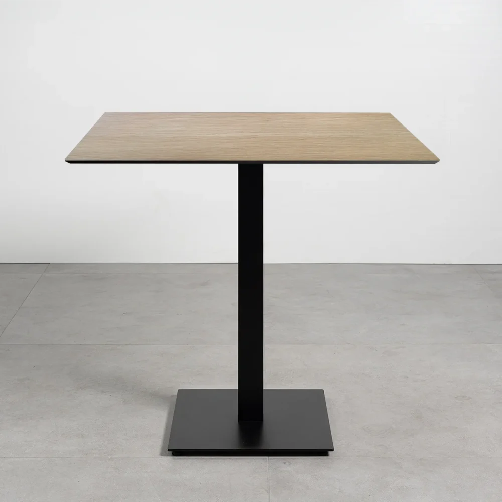 Tavolo con top in HPL 80x80 Rovere